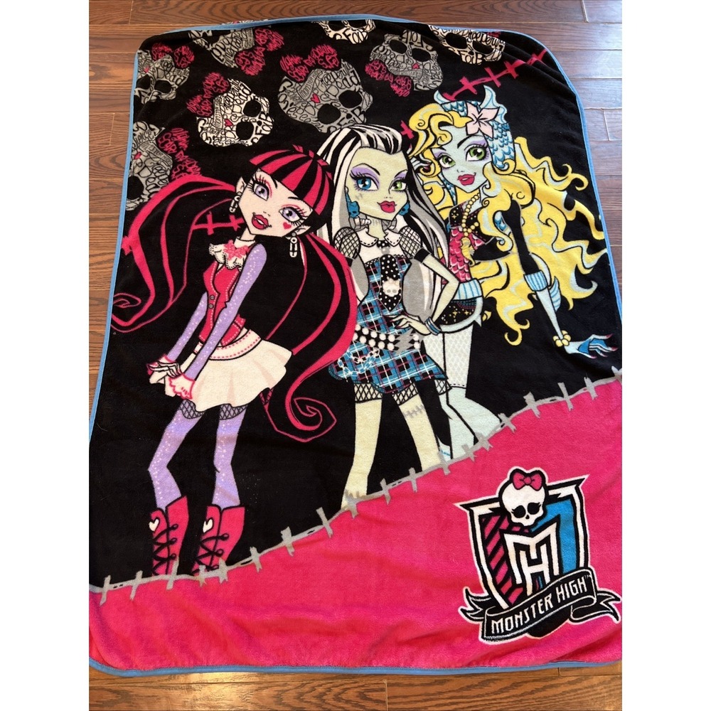 Monster High Fleece Plush Blanket 2013